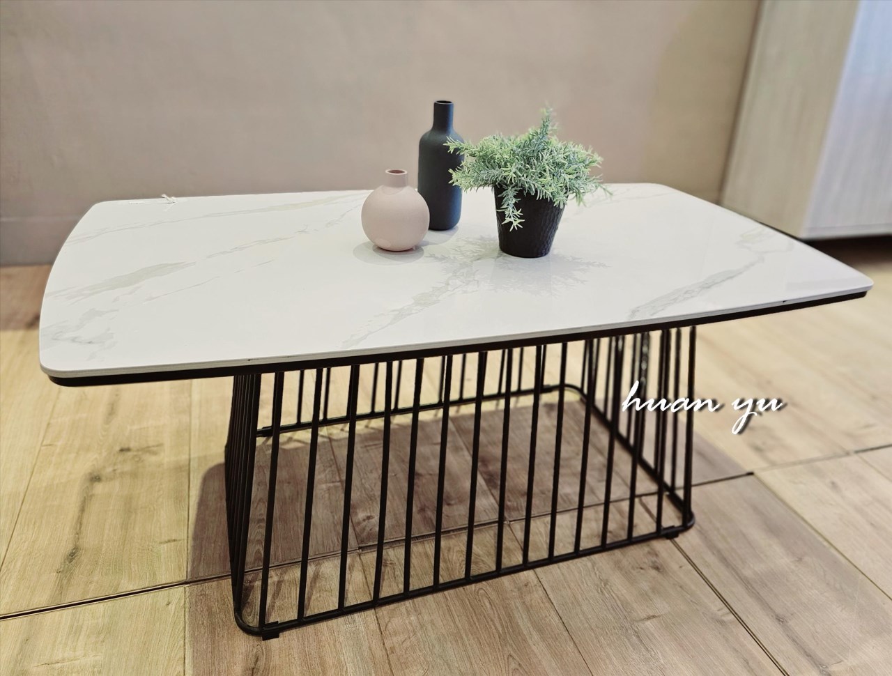 凱羅岩板大茶几