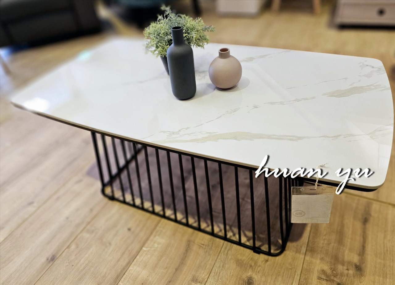 凱羅岩板大茶几