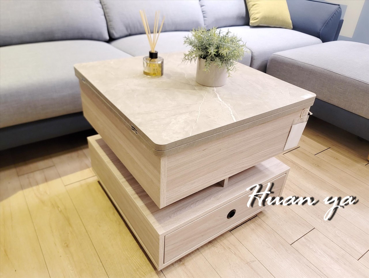 艾爾伸降大茶几【附有滾輪】