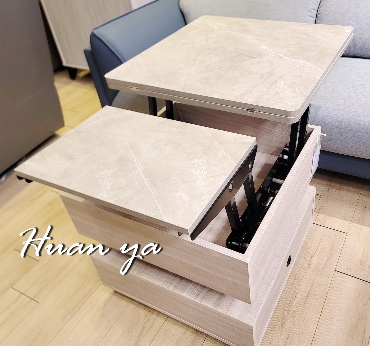 艾爾伸降大茶几【附有滾輪】