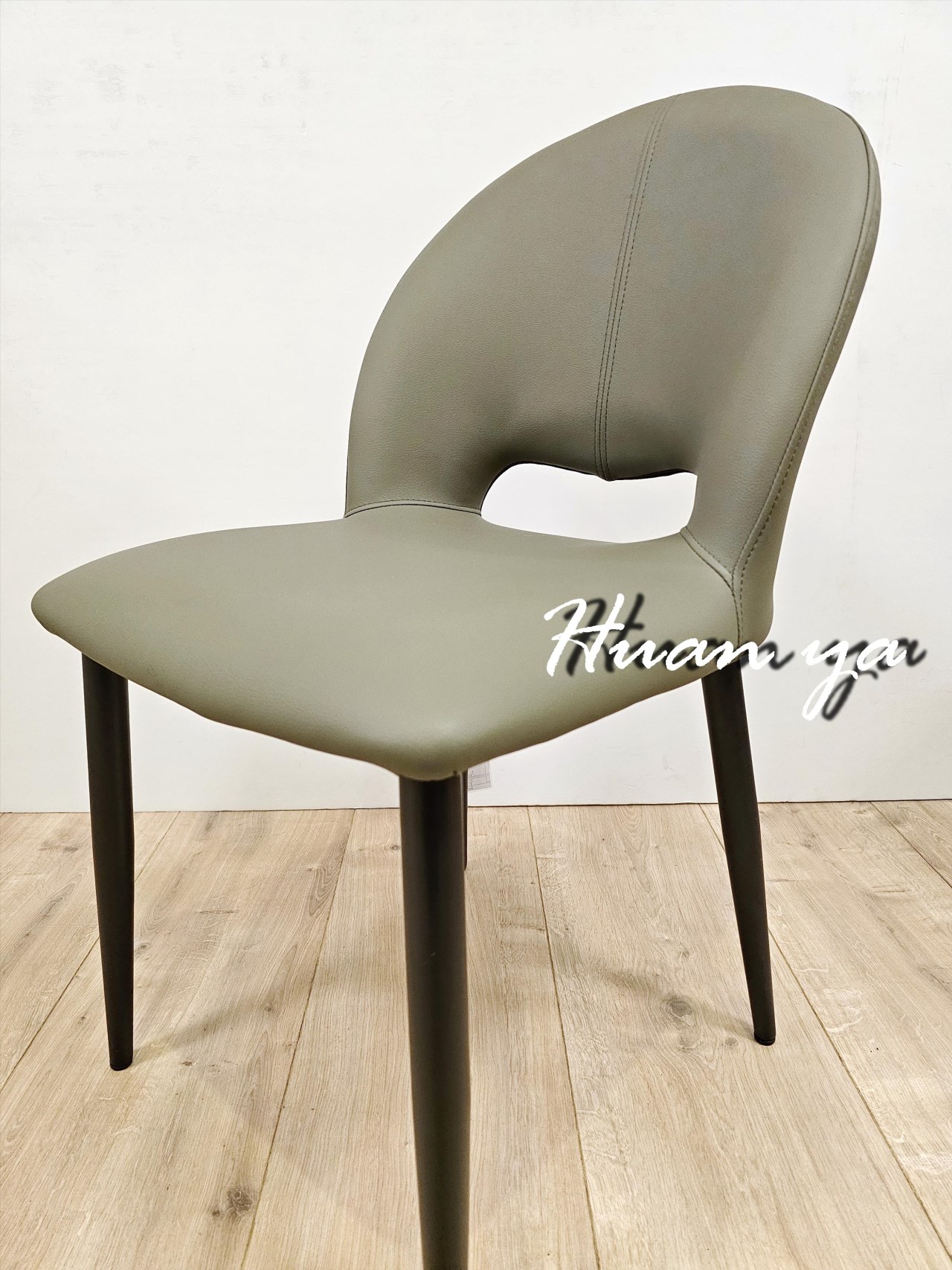 米洛經典復刻餐椅