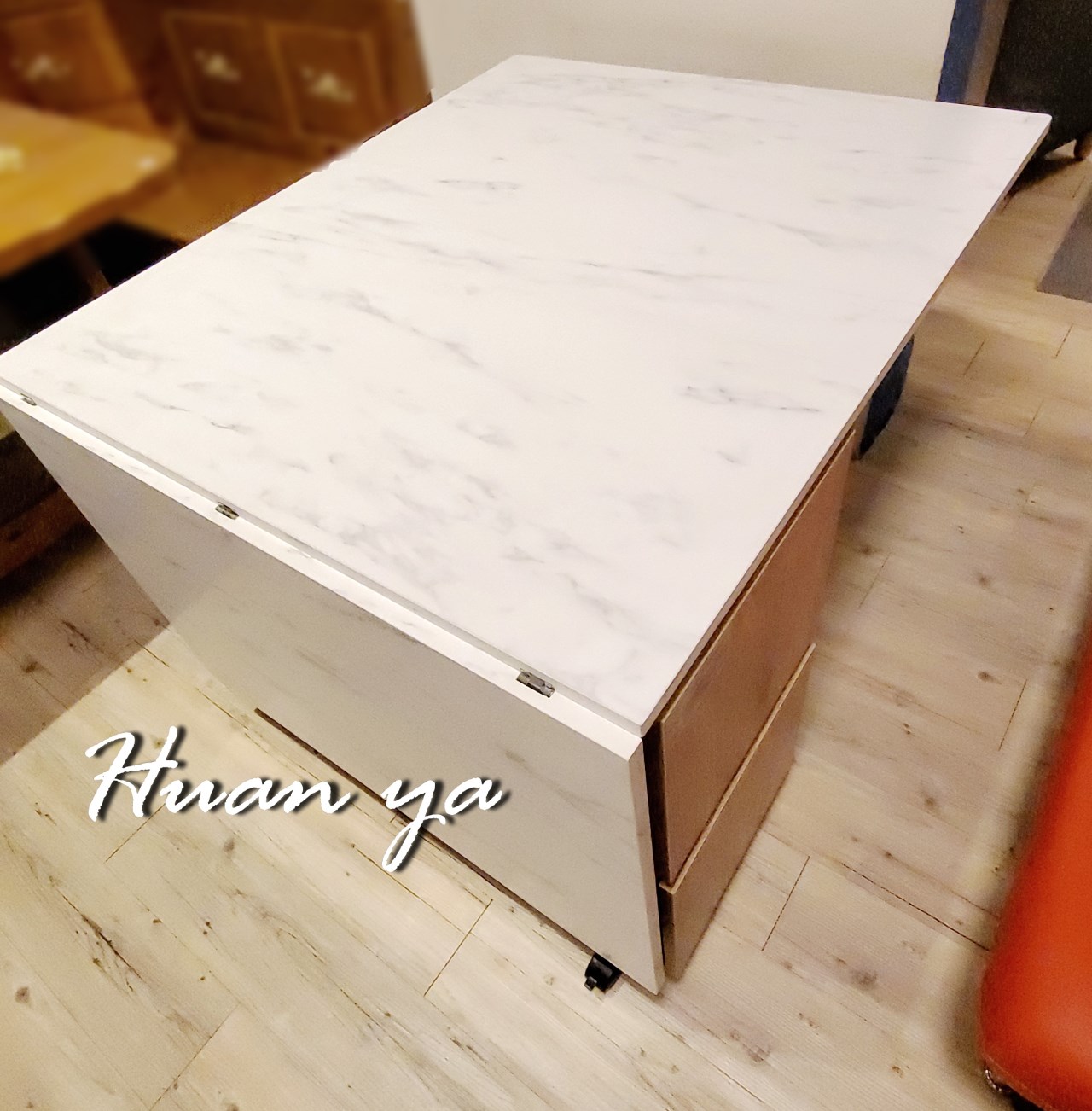 海倫折疊伸縮型餐桌