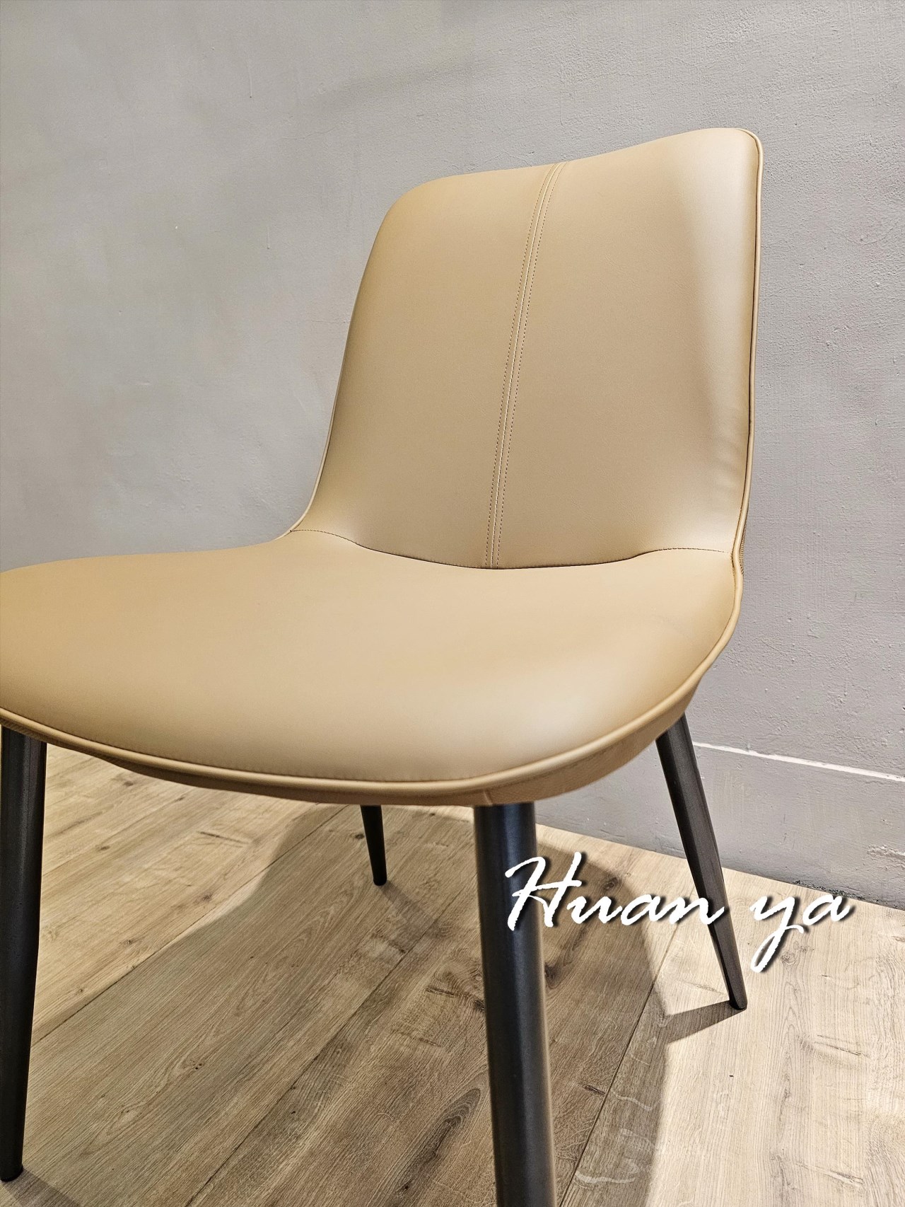 迪克餐椅【金棕色】