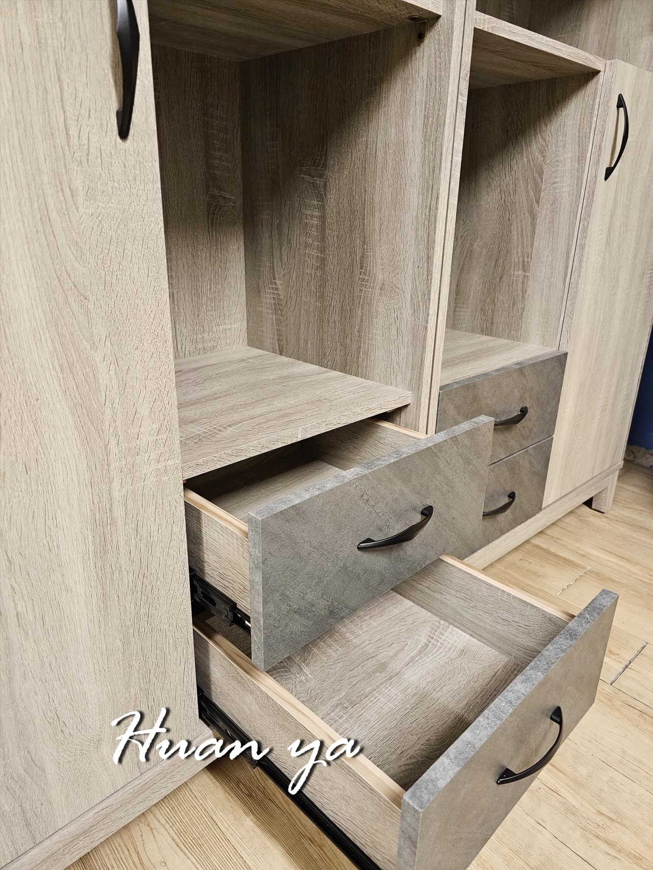 灰捷克灰橡置物書櫃