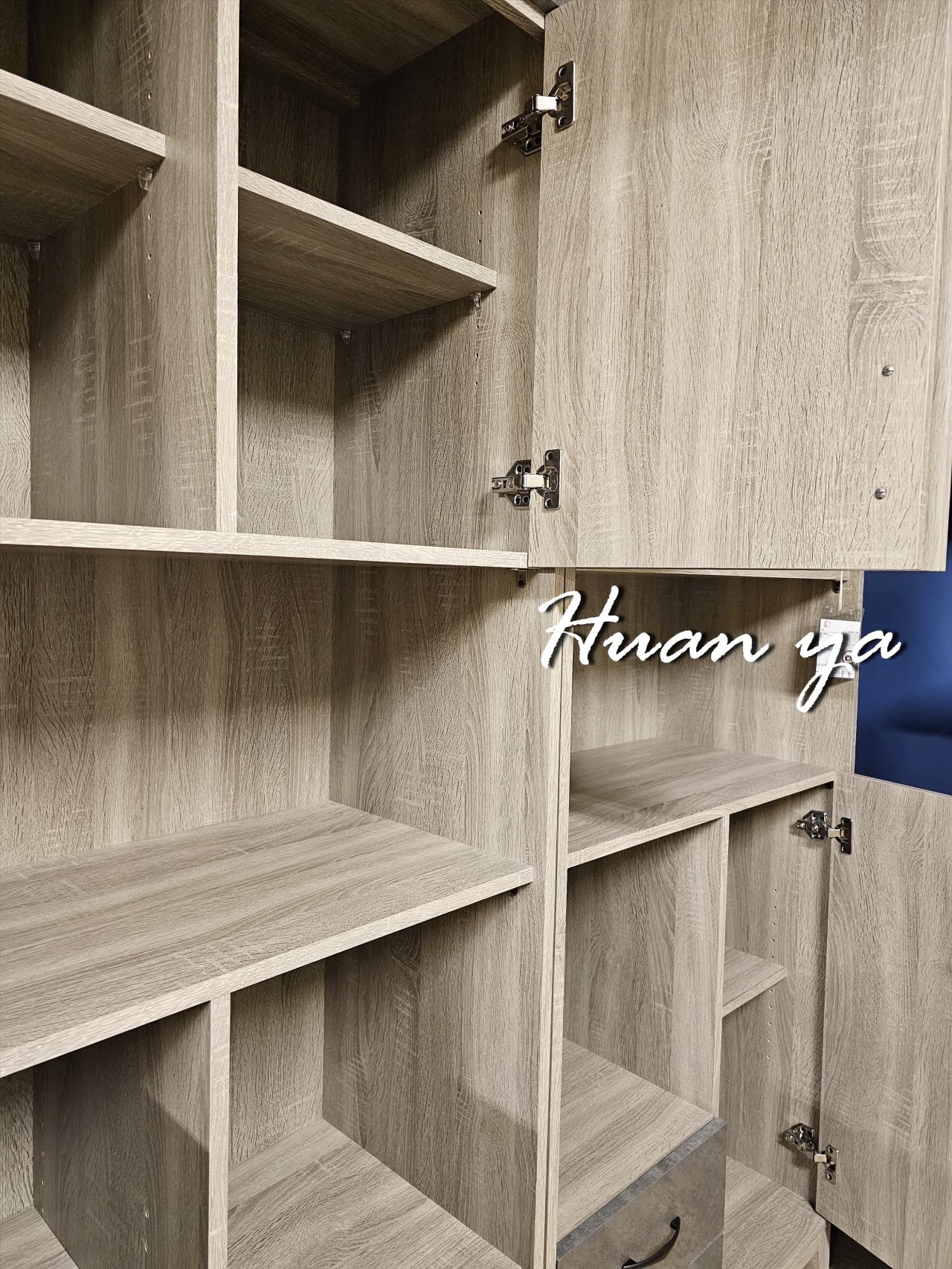 灰捷克灰橡置物書櫃